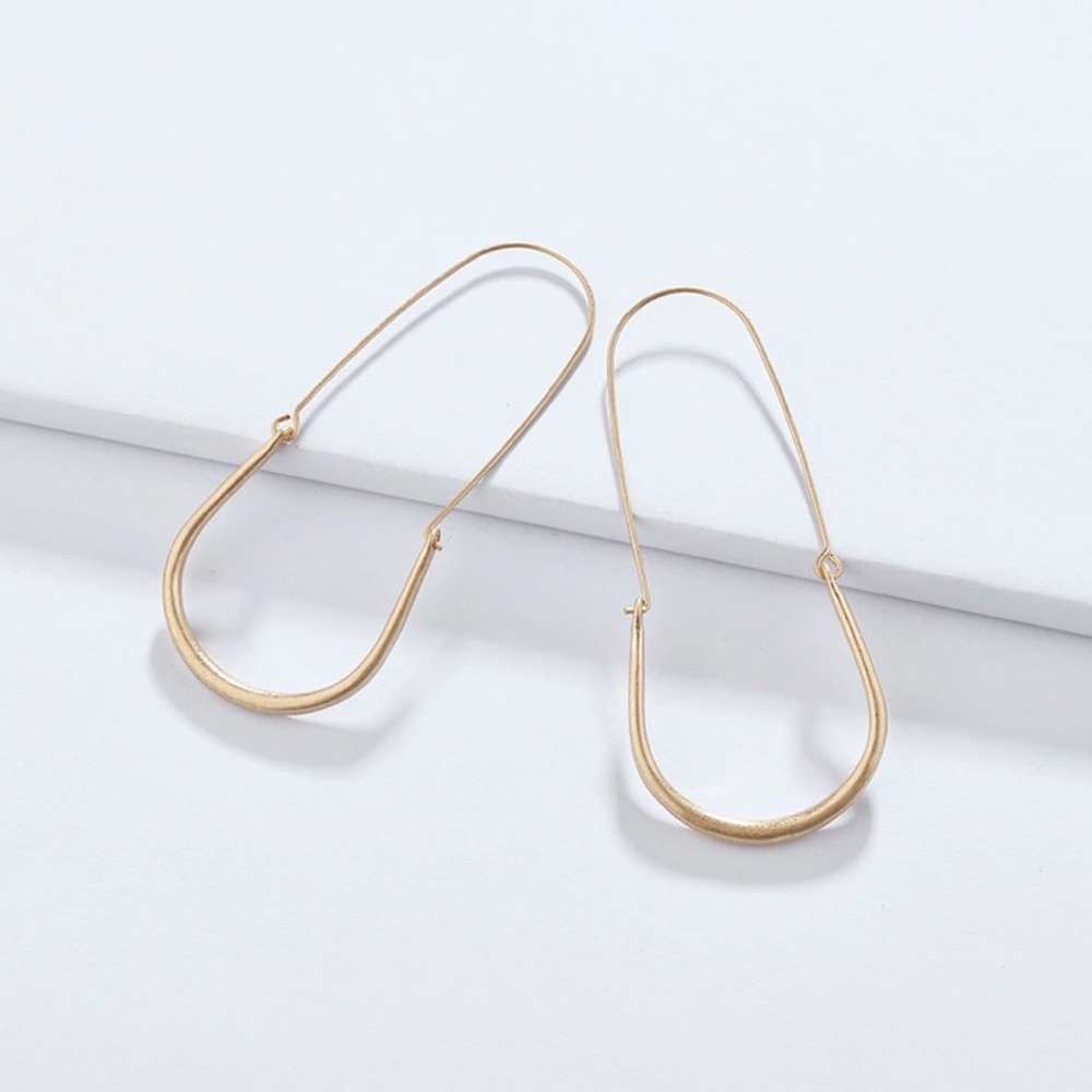 Chic Gold Minimalist Horseshoe Hoop Drop Earrings